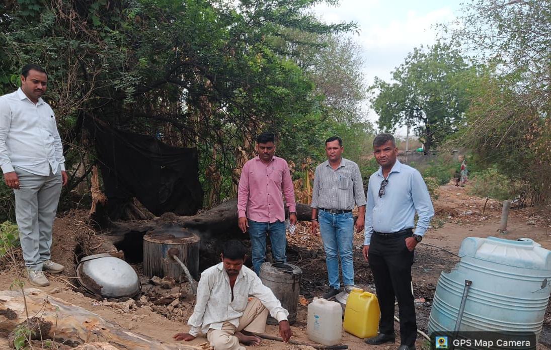 गावठी दारूविरोधात उत्पादन शुल्क विभागाचा धडक कारवाईचा बडगा